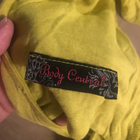 Yellow crop top - Picture 3 of 3